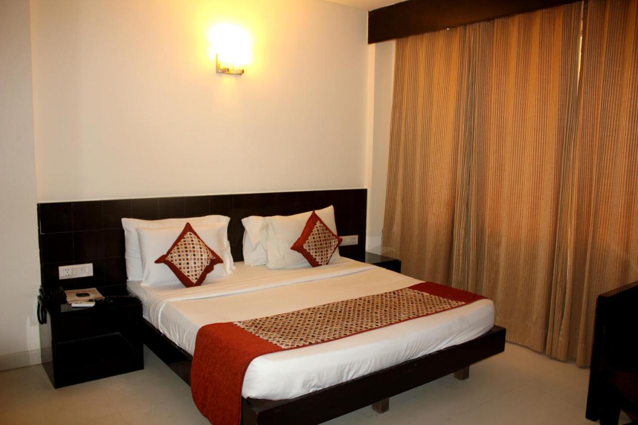 Aman Deluxe Hotel Új-Delhi Kültér fotó